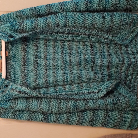 Sweater - Picture 3 of 3